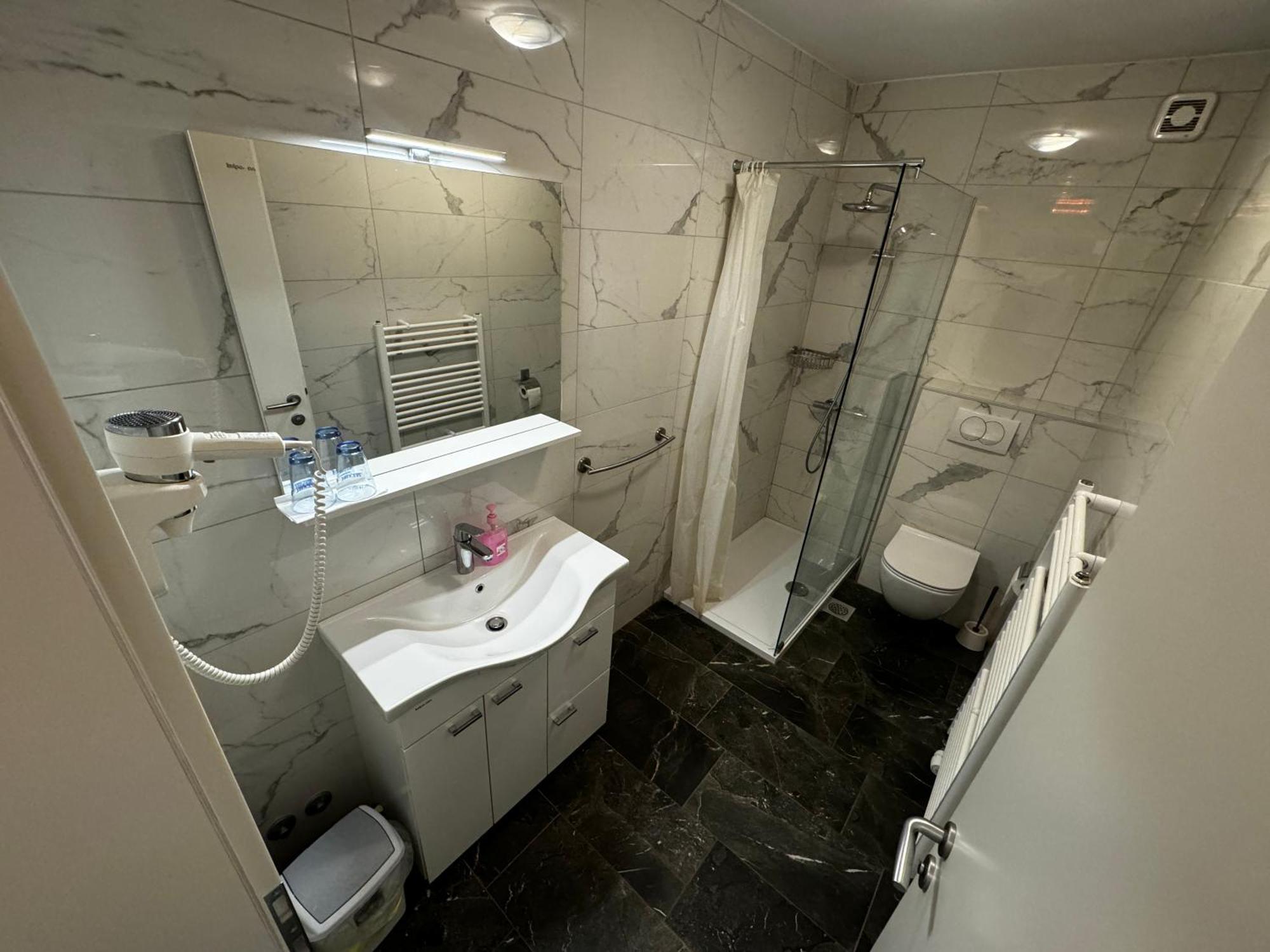 Gostisce Pri Slavcu Hotel Sentjernej Luaran gambar