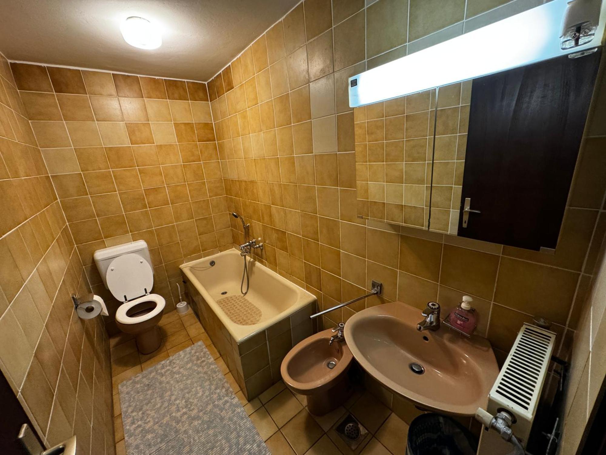 Gostisce Pri Slavcu Hotel Sentjernej Luaran gambar